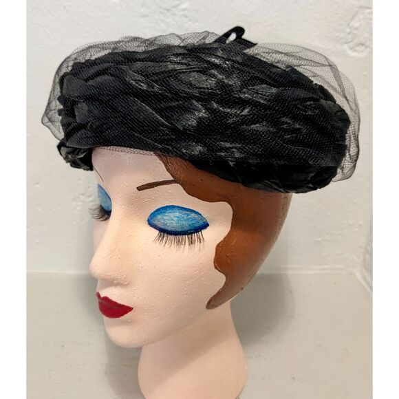 Vintage "Black Widow" Mid-Century Woven Raffia, Netting & Velvet Bow Pillbox Hat - Picture 3 of 11